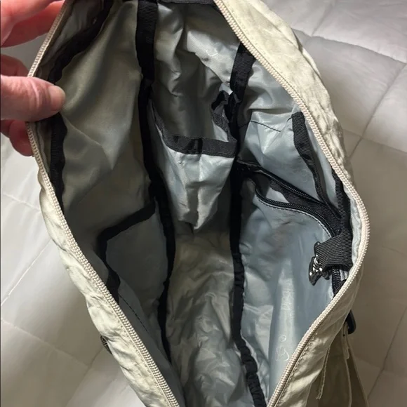 AMERIBAG 17" DISTRESSED NYLON HEALTHY BACK BAG TOTER (SMALL) CROSSBODY SLINGBAG - Picture 4 of 15